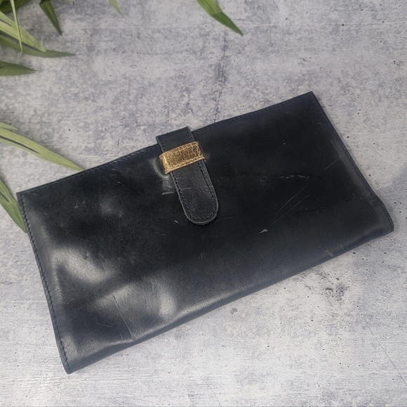Sseko | Black Leather Clutch with Gold Accent - Picture 1 of 8
